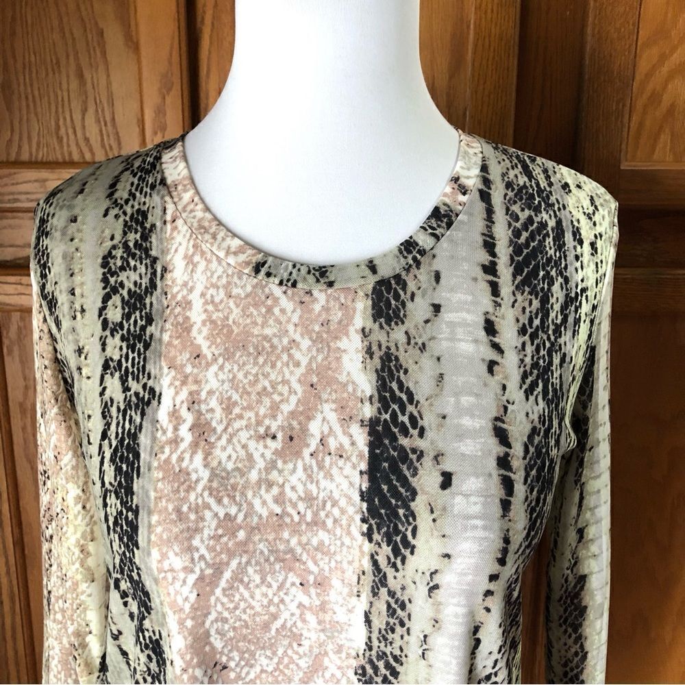 LOGO Layers Lori Goldstein Olive Green Snakeskin Mesh Sheer Long Sleeve Top - S - Picture 2 of 9
